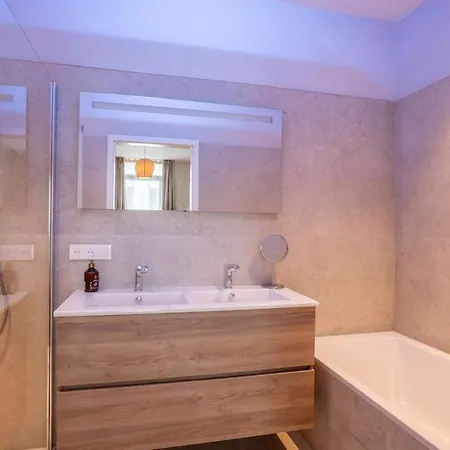 Meuse Riverside Apartamento *